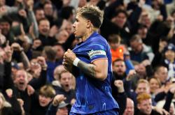 开云体育平台APP-切尔西后卫被罚停赛，球队战力受损