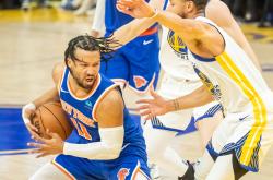 开云体育官网-欧洲篮球巨人在季后赛中发挥突出