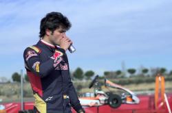 开云体育官网-包含红牛二队险胜雷诺车队，阿隆索惊艳四座的词条