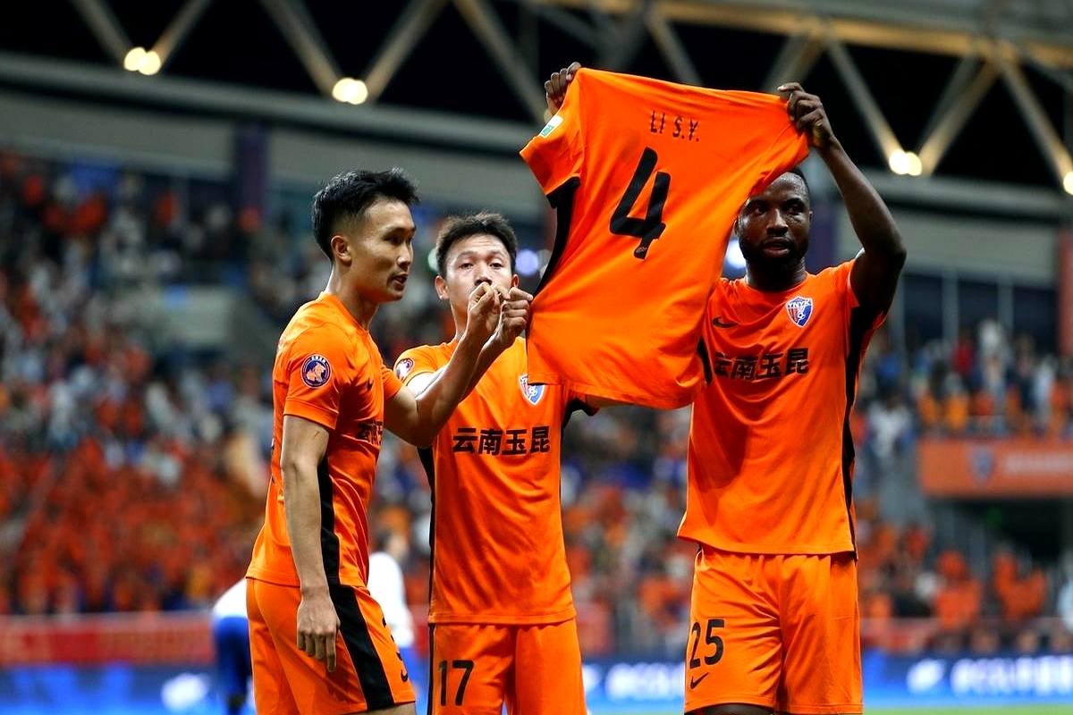 激烈比赛引发球迷热议，大家猜测战果