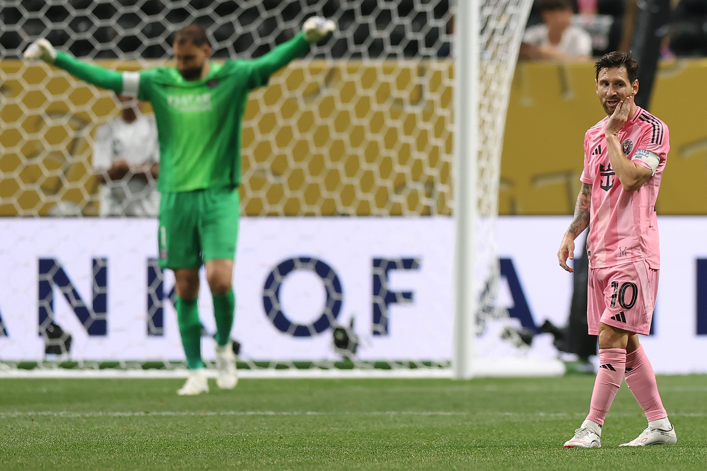 关于巴黎圣日耳曼客场告捷，仅差一步晋级下一轮的信息