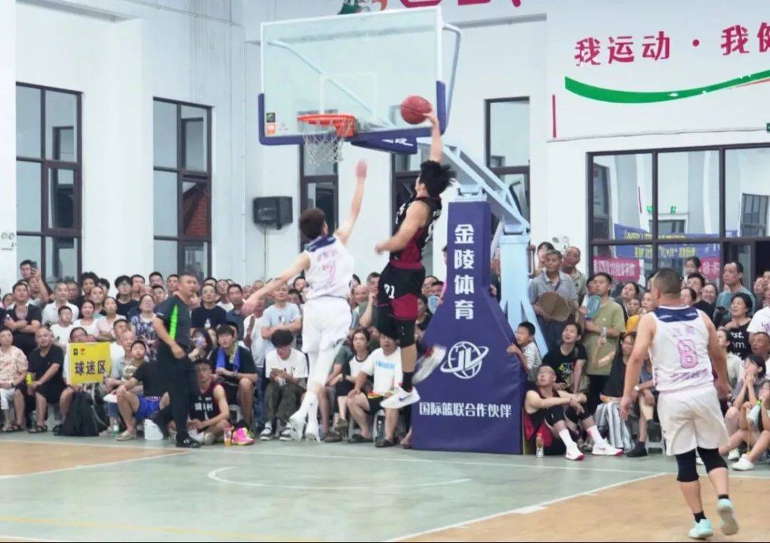 世界杯篮球总决赛进入激战谁能够脱颖而出