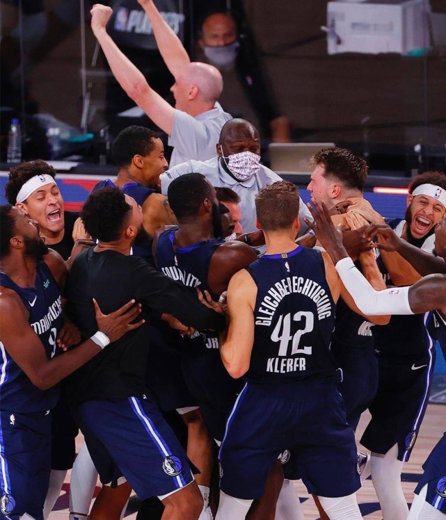 FPX横扫LGD，Zeus完成史诗逆转小组赛3:2（北京）