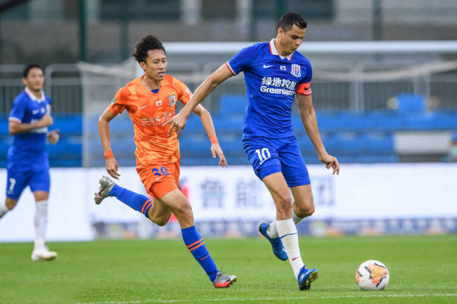 大连人客场惨败，积分暂居中下游