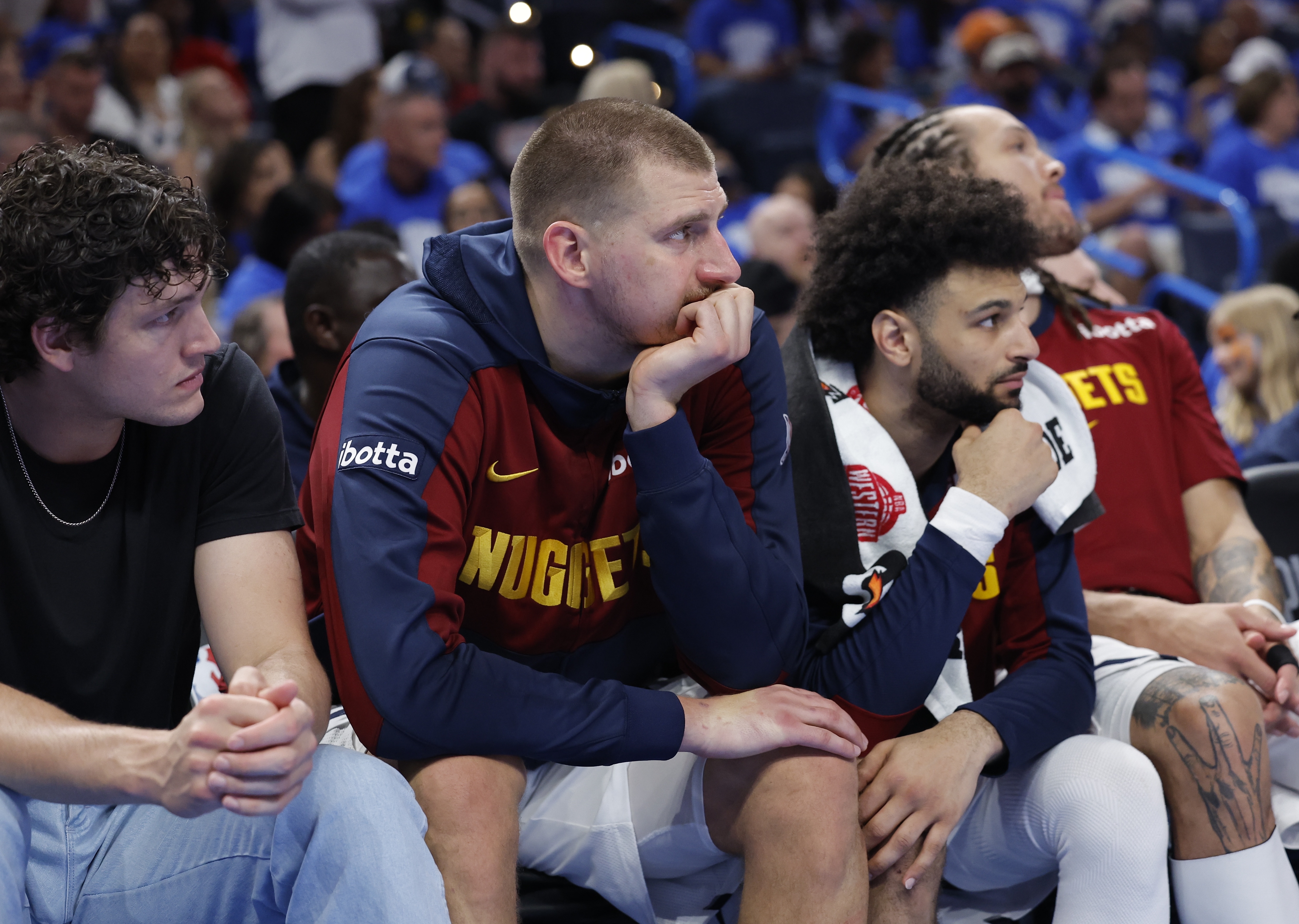 主力球员受伤，替补队员展现实力