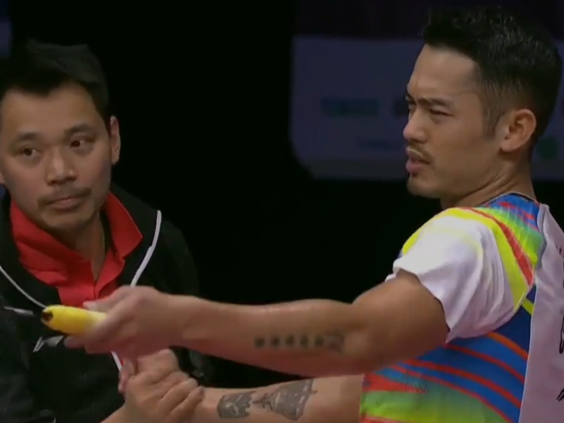 包含韩国羽毛球队横扫日本羽毛球队，林丹完成帽子戏法的词条