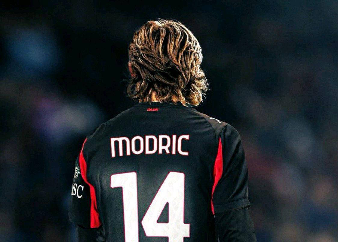 包含AC米兰碾压巴萨，加维带队取胜的词条