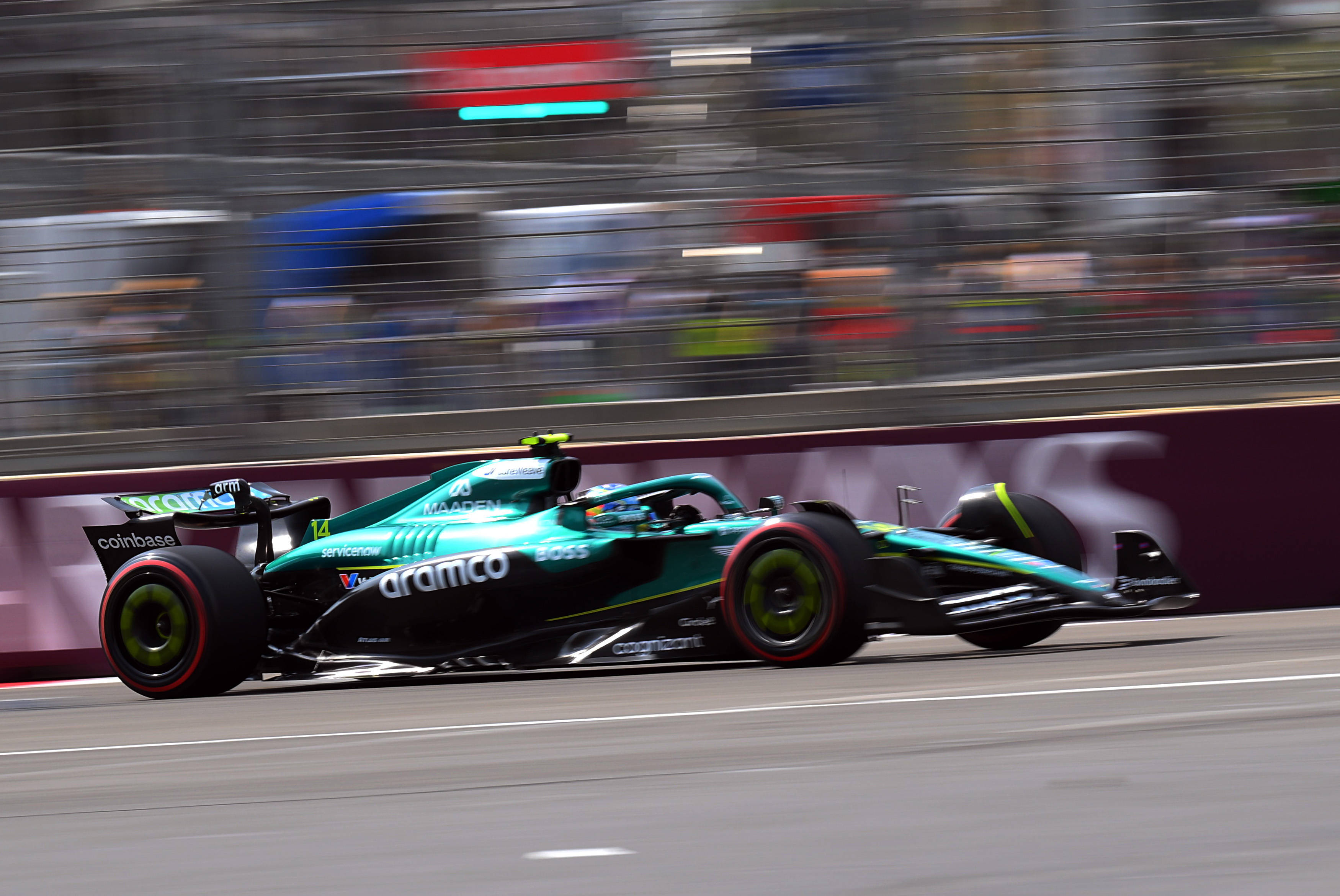 迈凯伦绝杀法拉利,勒克莱尔惊艳四座 迈凯伦绝杀法拉利,勒克莱尔惊艳四座